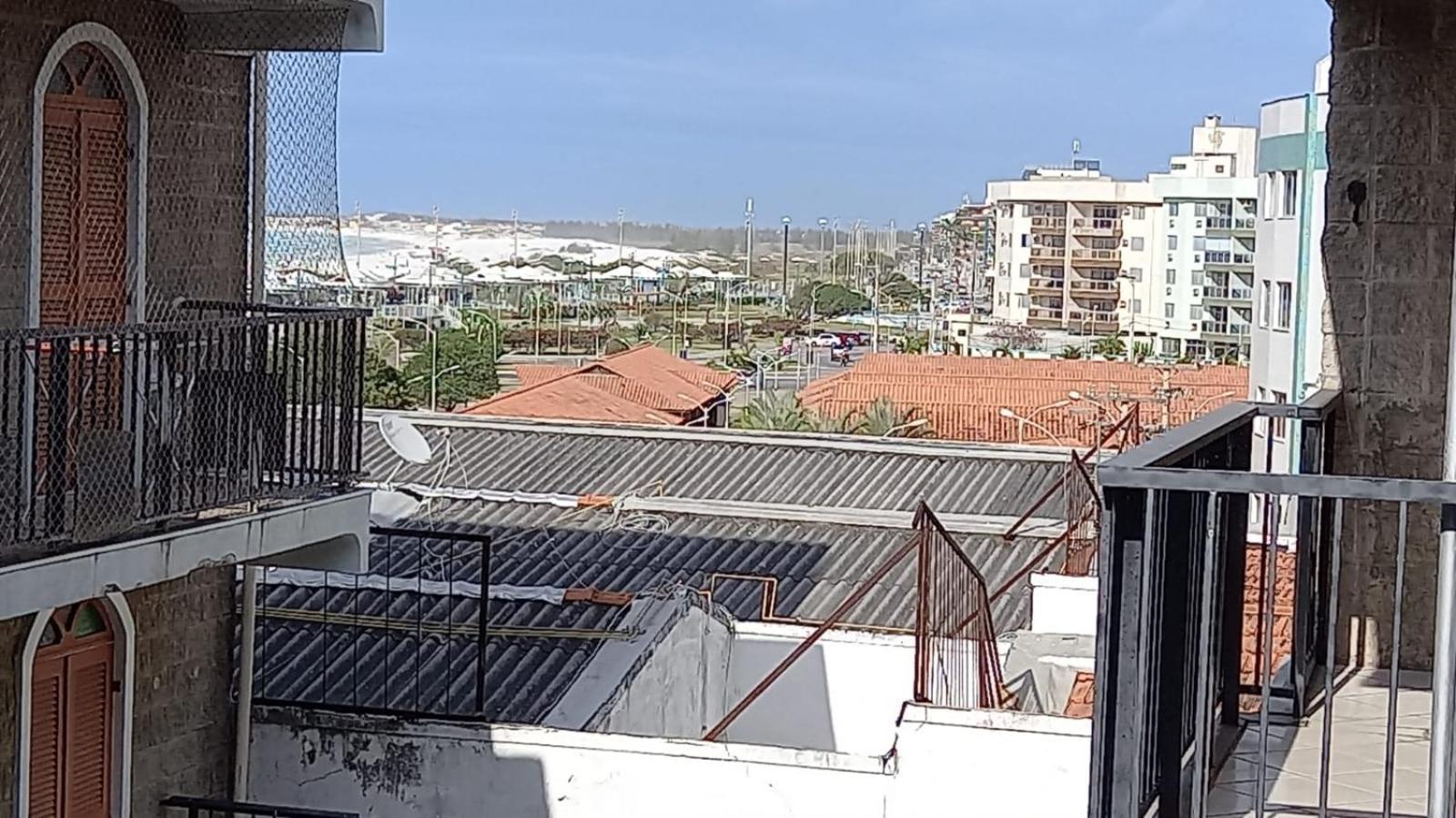 A 50M Da Praia Do Forte Em Cabo Frío Exterior foto